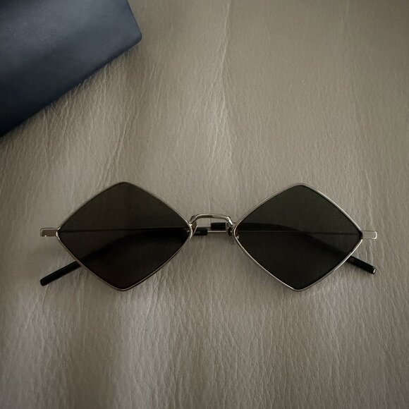 SAINT LAURENT LISA YSL SL302 001 Silver Black Diamond Sunglasses 302 main image 9